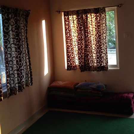 Surya Inn Konarka Kamer foto