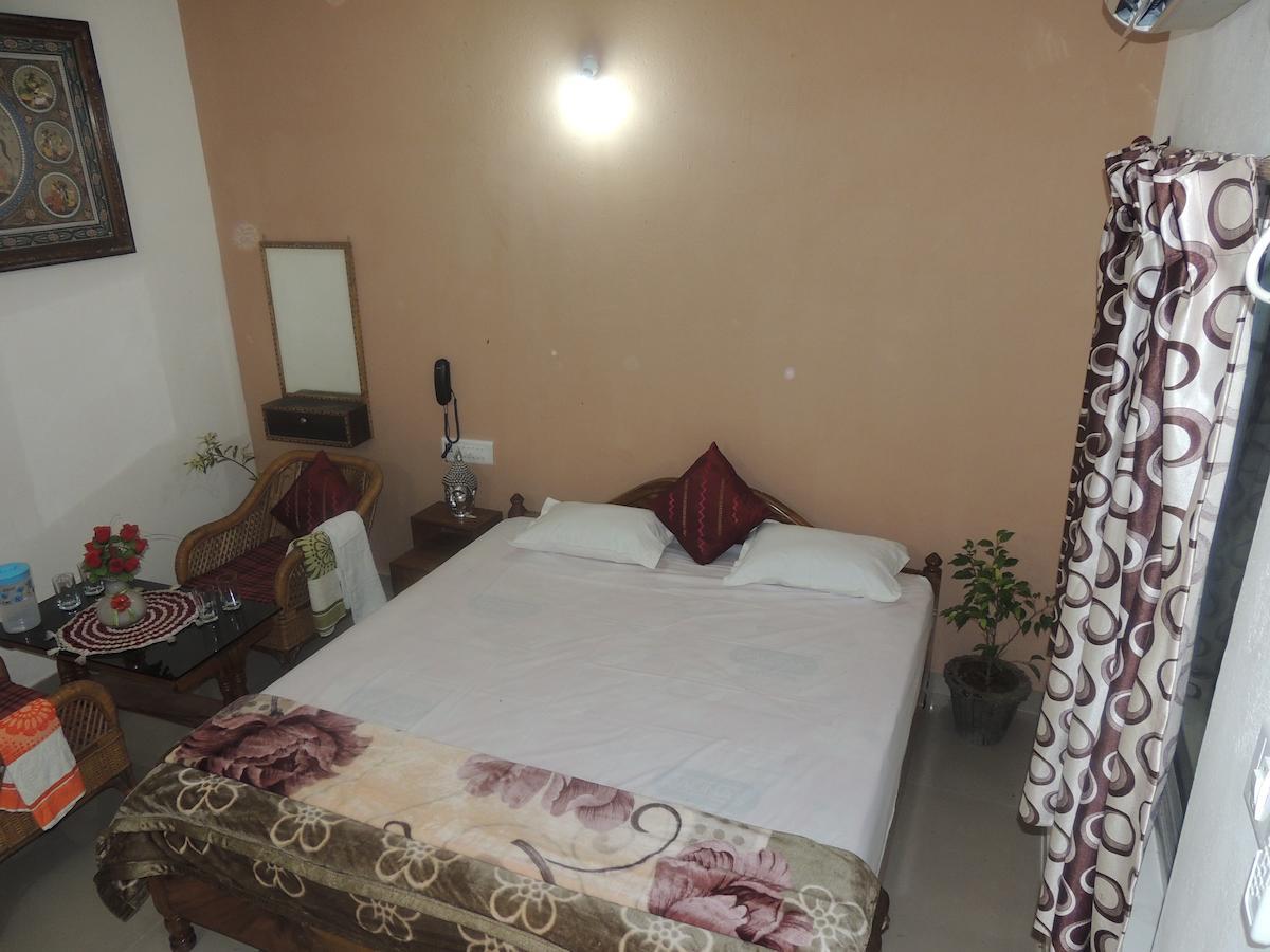 Surya Inn Konarka Buitenkant foto