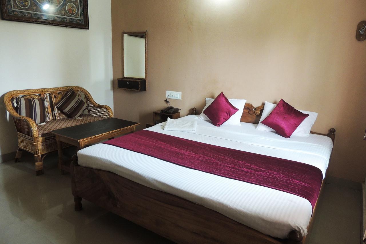 Surya Inn Konarka Buitenkant foto